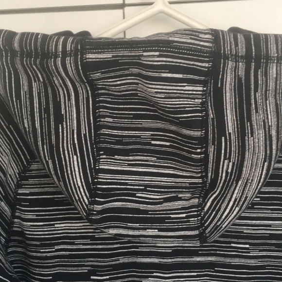 COZY NIKE HOODIE ALERT! Perfect for Fall & Spring! 100% Cotton - Picture 12 of 12